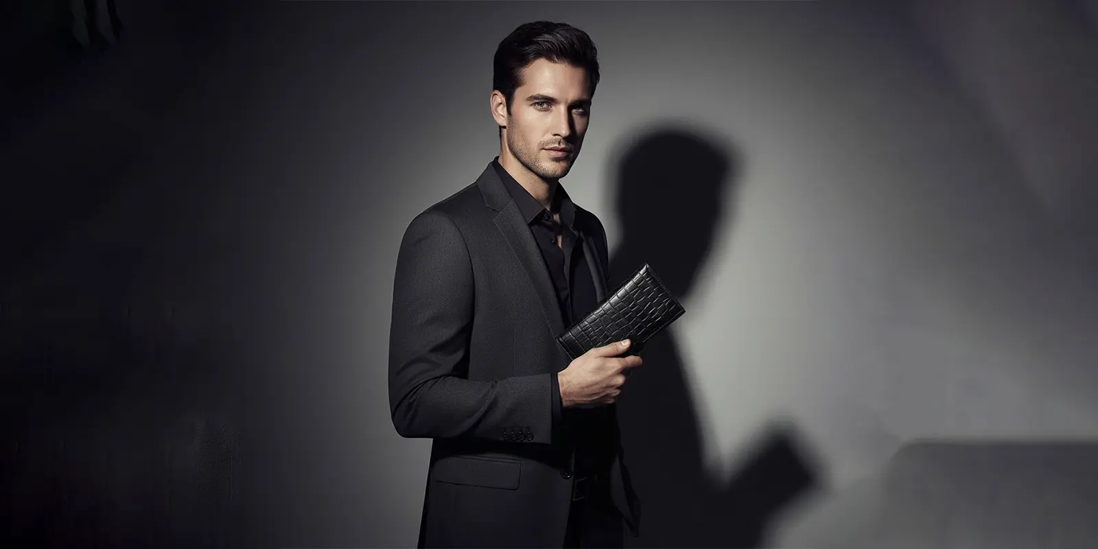 کیف پول کتی مردانه طرح نامی چرم طبیعی محتوا 